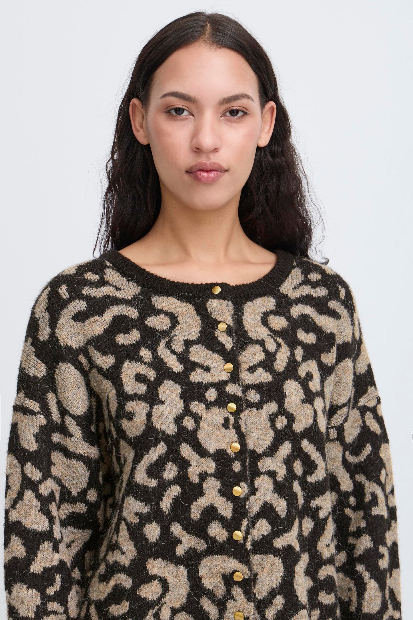 Cardigan kama animal