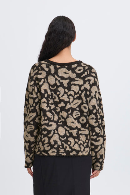 Cardigan kama animal