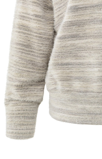 Pull molletonné col roulé avec un effet chiné à rayures