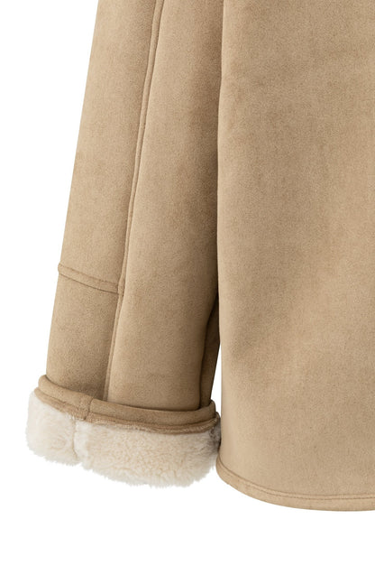 Manteau oversize en mouton retourné avec manches raglan