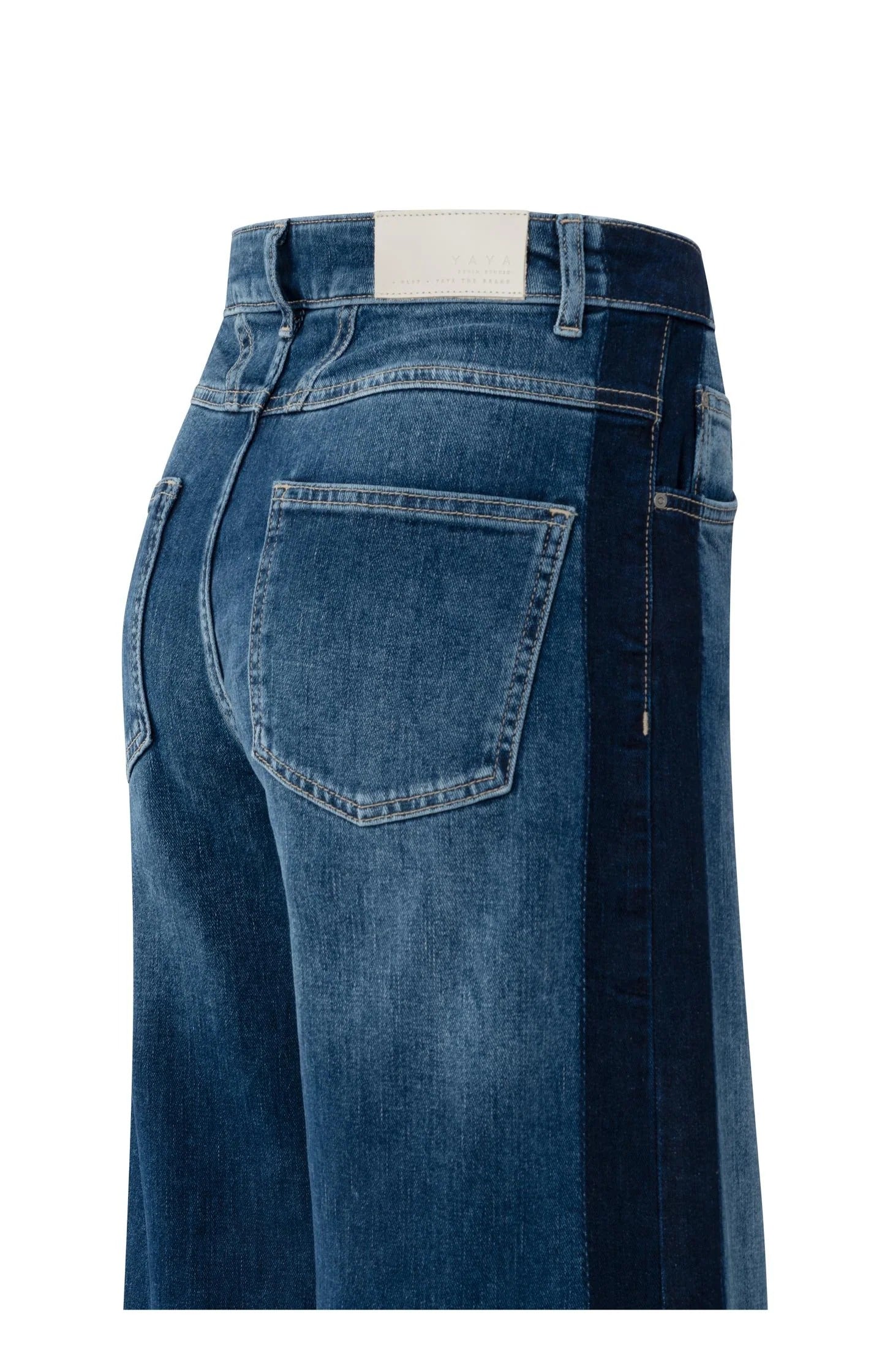 Jean taille haute avec empiècement, coupe large