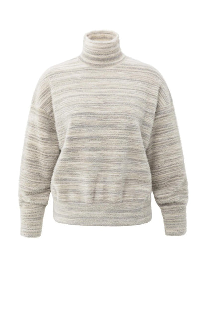 Pull molletonné col roulé avec un effet chiné à rayures